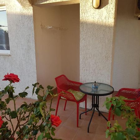 Apartmani Dekovic Primosten Bagian luar foto