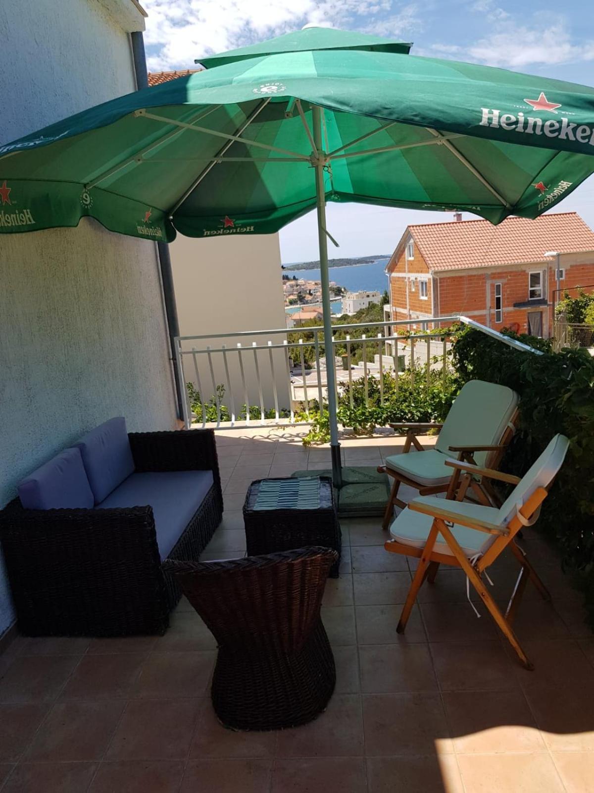 Apartmani Dekovic Primosten Bagian luar foto