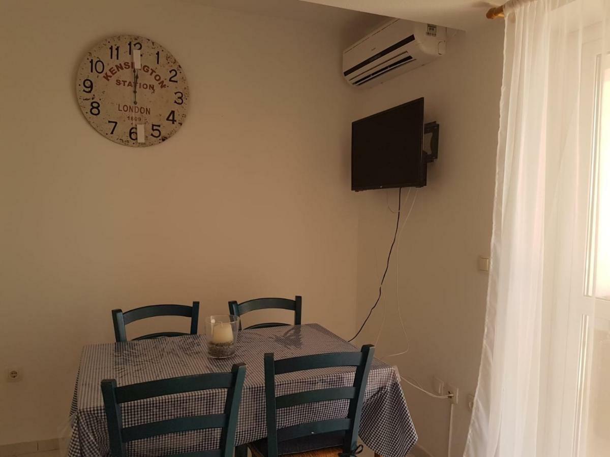 Apartmani Dekovic Primosten Bagian luar foto